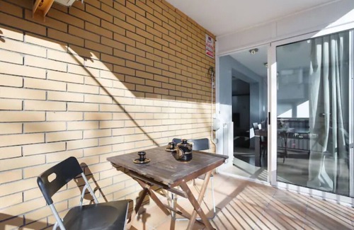 Castelldefels Apartment | Beach Apartment with Pool, Parking and 2 bedrooms