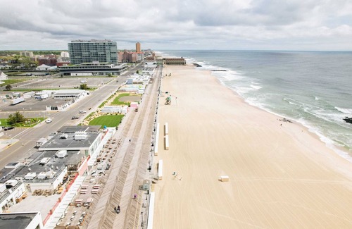Ocean Grove Apartment | Beach Apt #18 Studio w/Bath, Kitchen & Work Space