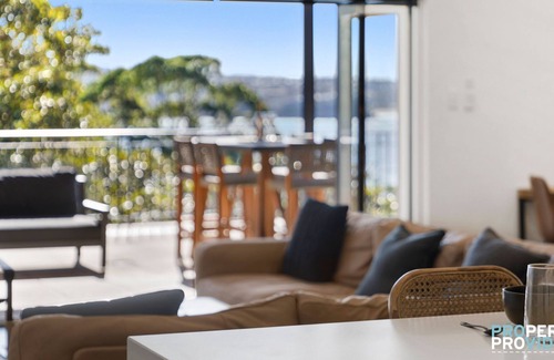 Manly House | Beach Babes on Bower