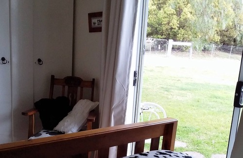 Tomerong Cottage | Beach, Bay & Farm Stay. A little bit of country, 5 minutes from Jervis Bay.