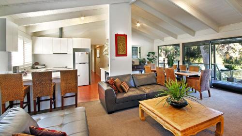 Lorne House | Beach Belle Lorne