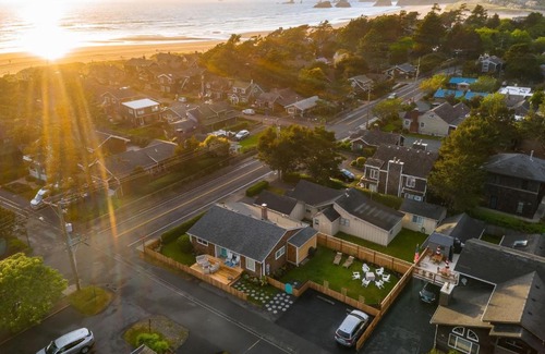 Downtown Cannon Beach House | Beach Blessing by AvantStay Ocean Views Close to the Beach