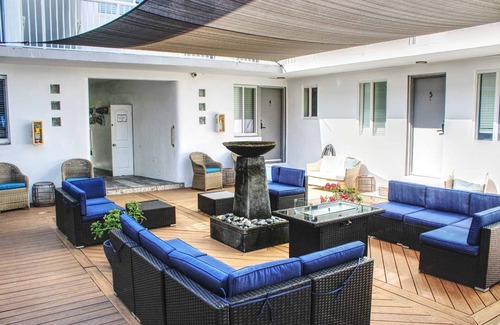 South Lake Apartment | Beach Bliss: Cozy Apartment Steps from the beach