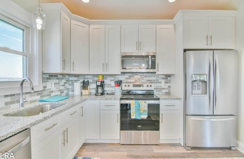 Surf City House | Beach Bliss & Pool Days Await!