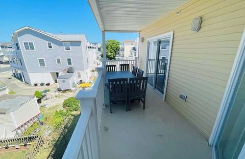 Townsend's Inlet Condo | Beach Block Condo Above Sole
