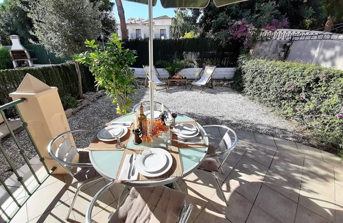 Coveta Fuma House | Beach Boutique House. Your Dream Holiday in Sunny Spain!