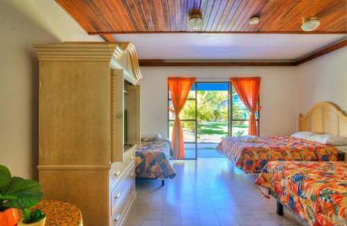 Jaco Hotel | Beach Break Resort & CR Surf Camp