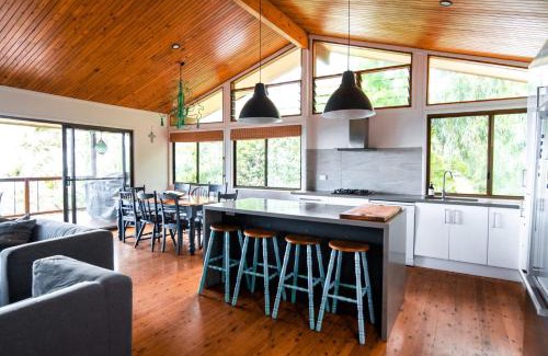 Point Lookout House | Beach Buoys