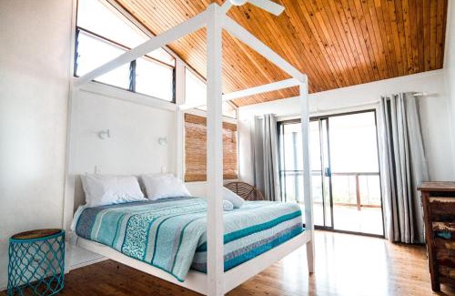 Point Lookout House | Beach Buoys