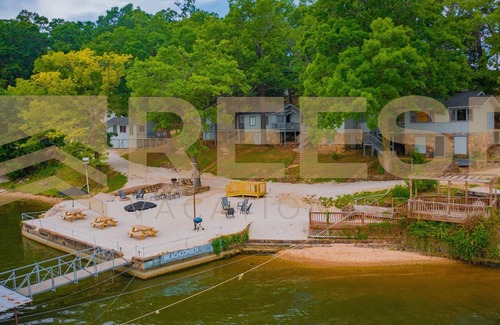Lake Ozark House | Beach Cabin #4, Private/Shared Beach - Cabin #4