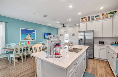 West Kissimmee Cottage | Beach-Chic, Margaritaville Cottage w/Private Pool!