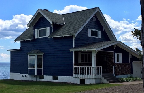 Two Harbors House | BEACH CLIFF BEAUTY - Fantastic views on Lake Superior and Silver Creek