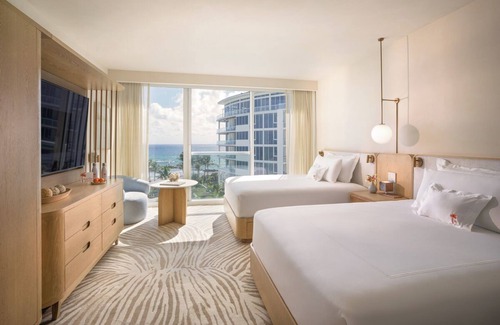 Boca Raton Resort | Beach Club at The Boca Raton