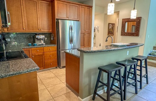 Kamuela House | Beach Club pass included! Fairways at Mauna Lani: Deluxe Island Getaway