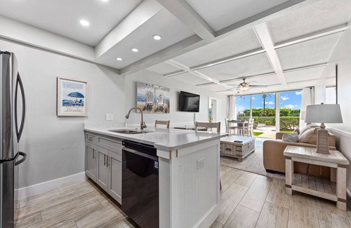 Hutchinson Island South Apartment | Beach Condo/High-End Finishes/Island Beach Resort/No Cleaning Fee/Condo 101