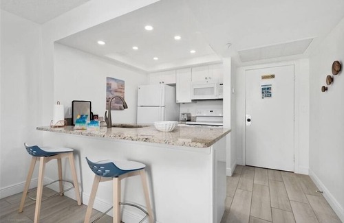 Hutchinson Island South Apartment | Beach Condo/High-End Finishes/Island Beach Resort/No Cleaning Fee/Condo 202