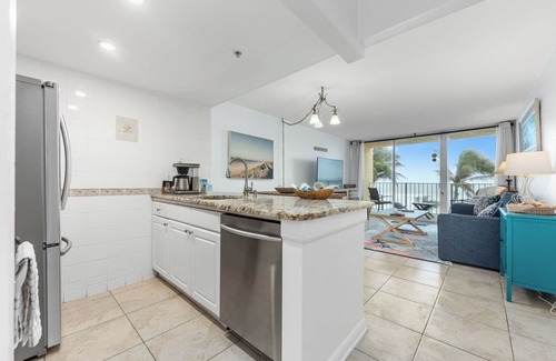 Hutchinson Island South Apartment | Beach Condo/Island Beach Resort/No Cleaning Fee/Condo 309