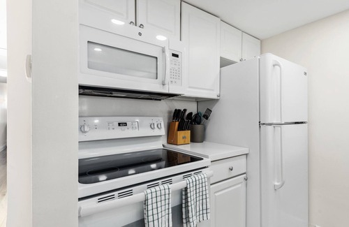 Hutchinson Island South Apartment | Beach Condo/Island Beach Resort/No Cleaning Fee/Condo 108