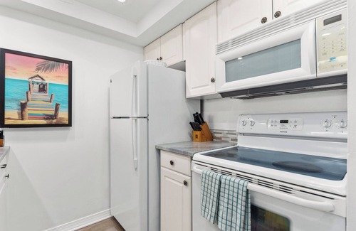 Hutchinson Island South House | Beach Condo/Island Beach Resort/No Cleaning Fee/Condo 308