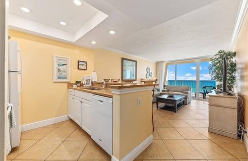 Hutchinson Island South Apartment | Beach Condo/Island Beach Resort/No Cleaning Fee/Condo 407