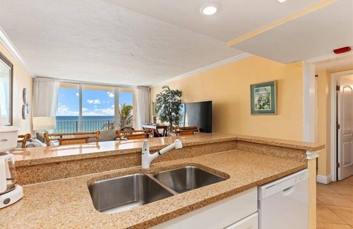 Hutchinson Island South Apartment | Beach Condo/Island Beach Resort/No Cleaning Fee/Condo 407