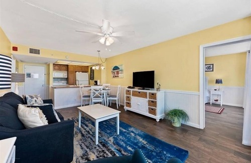 Hutchinson Island South Apartment | Beach Condo/Island Beach Resort/No Cleaning Fee/Condo 415
