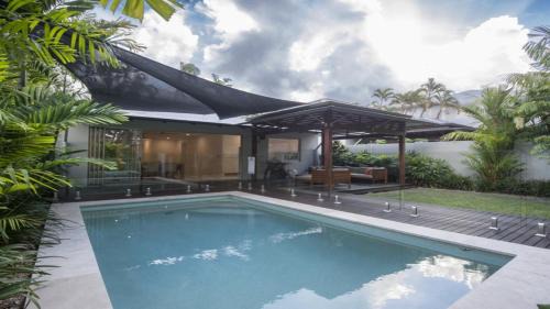 Port Douglas House | Beach Condominium