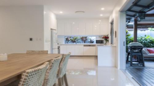 Port Douglas House | Beach Condominium