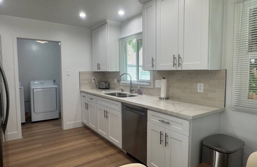 Port Hueneme House | Beach cottage-5 blocks from the sand.