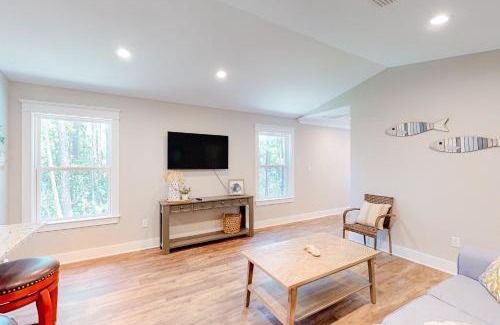 Dauphin Island Apartment | Beach Cottage East