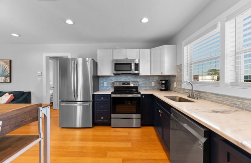 Gulf Shores Cottage | Beach Cottage - excellent Gulf Shores location with easy beach access