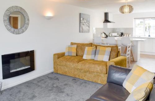 Benllech House | Beach Cottage