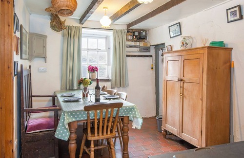 Abereiddy Cottage | Beach Cottage, Holiday Cottage Abereiddy, Sleeps 6, 3 bedrooms, bathrooms