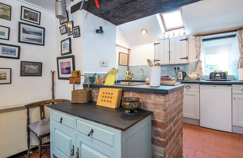 Abereiddy Cottage | Beach Cottage, Holiday Cottage Abereiddy, Sleeps 6, 3 bedrooms, bathrooms