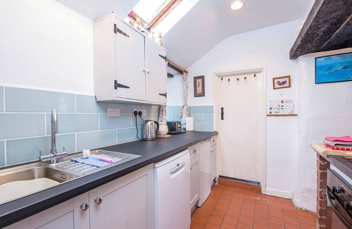 Abereiddy Cottage | Beach Cottage, Holiday Cottage Abereiddy, Sleeps 6, 3 bedrooms, bathrooms