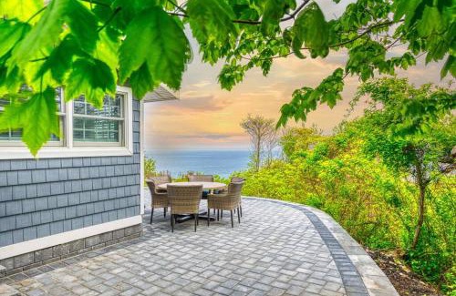 Baiting Hollow Villa | Beach cottage villa
