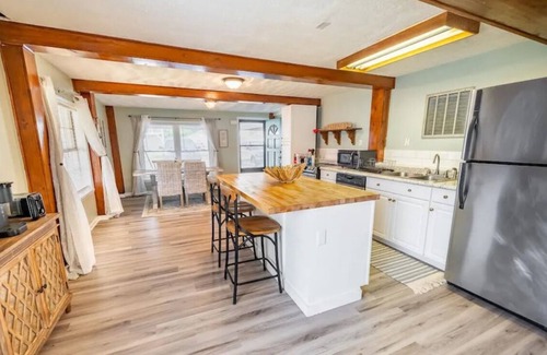 Wilmington Beach House | Beach Daze Duplex - Unit B! Fenced-in backyard! Pets Welcome! 5 Blocks to beach!