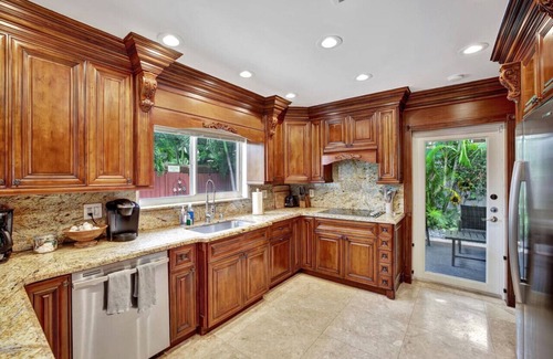 Lauderdale-by-the-Sea House | Beach Duplex - 3br/5ba Manor w/Heated Pool