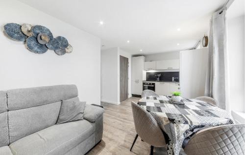 Saint-Benoit-des-Ondes Apartment | Beach Front Apartment