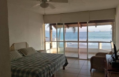 Manzanillo Condo | Beach Front 3 Bedroom Condo, Great Location & best beach.