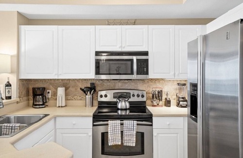 Miramar Beach Hotel | Beach Front 4th Floor, 2 BR/2BA w/Bunkroom! FREE BEACH SERVICE, Sleeps 6+WIFI