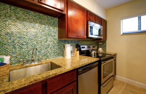 Pompano Beach Resort | Beach front and 3 pools. Can’t beat paradise