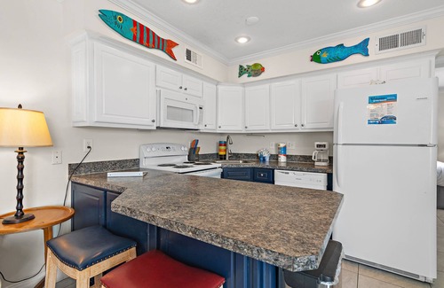 Crystal Beach House | ⚓BEACH FRONT- Beach Chairs Capri by the Gulf 101