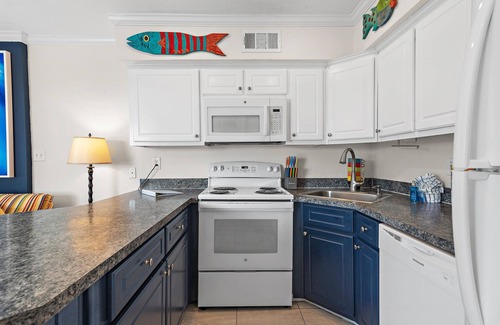 Crystal Beach House | ⚓BEACH FRONT- Beach Chairs Capri by the Gulf 101