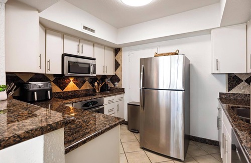 Hollywood South Central Beach Condo | Beach Front Condo in Hollywood Beach! | 2 Bed + 2Bath