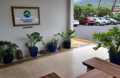 Makaha Apartment | Beach Front Condo - Makaha