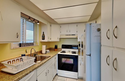 Flagler Beach Condo | Beach Front Condo with Balcony and Resort Amenities