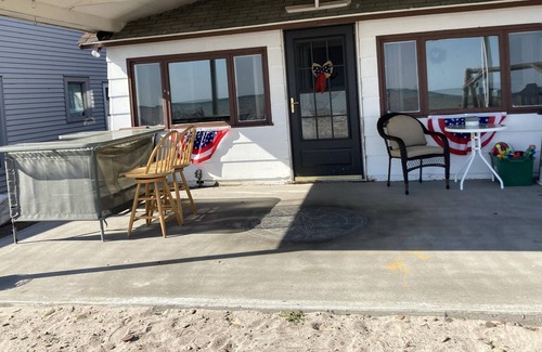 Hamlin Cottage | Beach Front Cottage