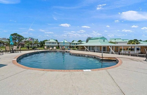Dauphin Island Condo | Beach Front Dauphin Island - Large Condo Sleeps 6 Dauphin Surf Club