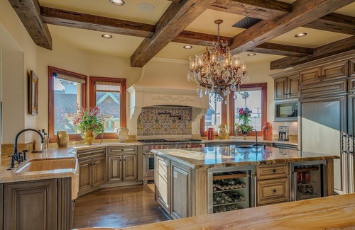 Peninsula House | Beach Front Executive Home